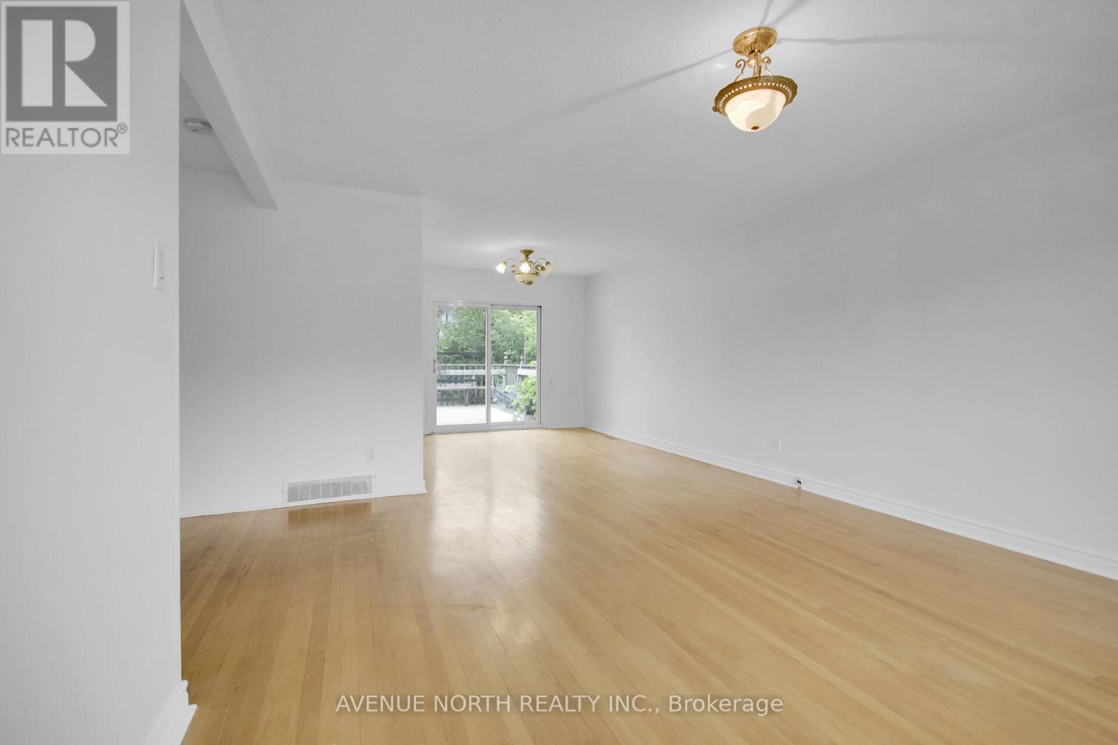 Photo 40 of 1254 Heron Road, Ottawa ON