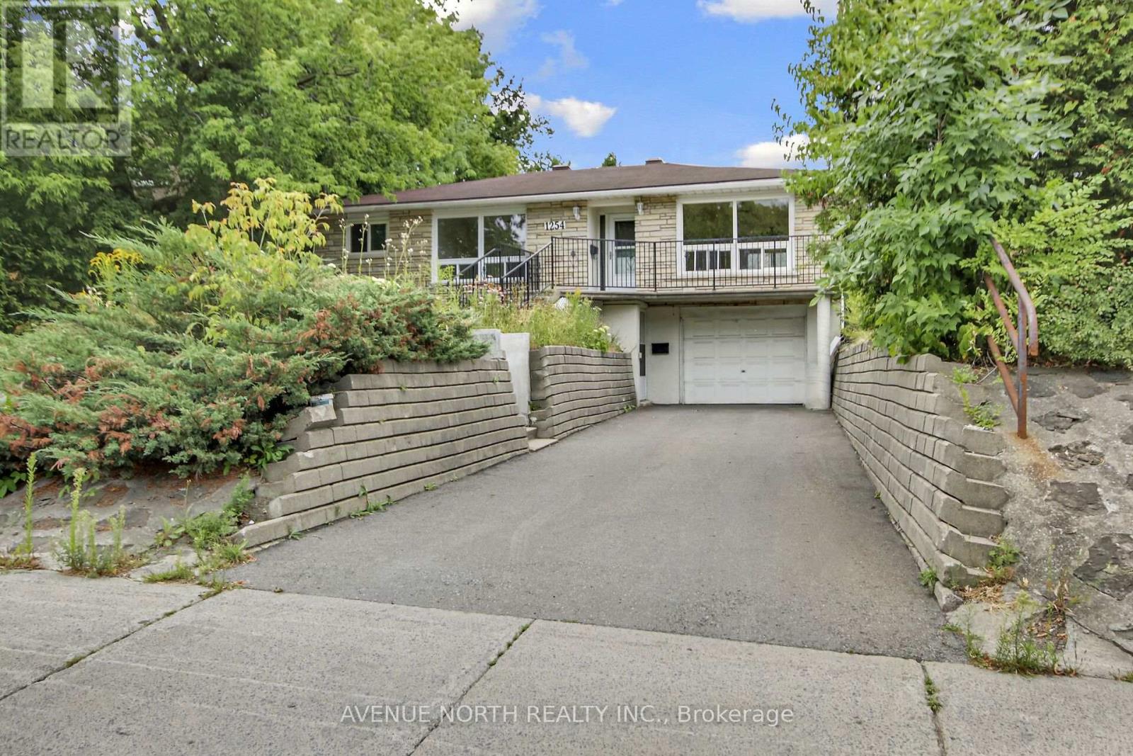 Photo 45 of 1254 Heron Road, Ottawa ON