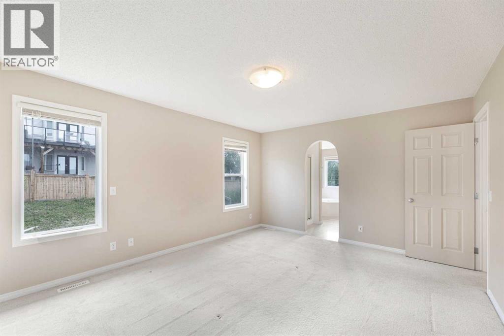 Single Family House for Sale in  Rockyledge Crescent NW Rocky Ridge Calgary 
