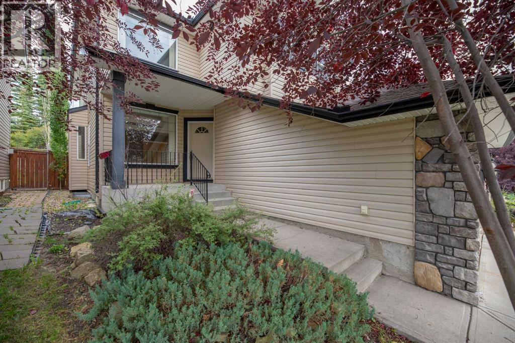 Single Family House for Sale in  Rockyledge Crescent NW Rocky Ridge Calgary 