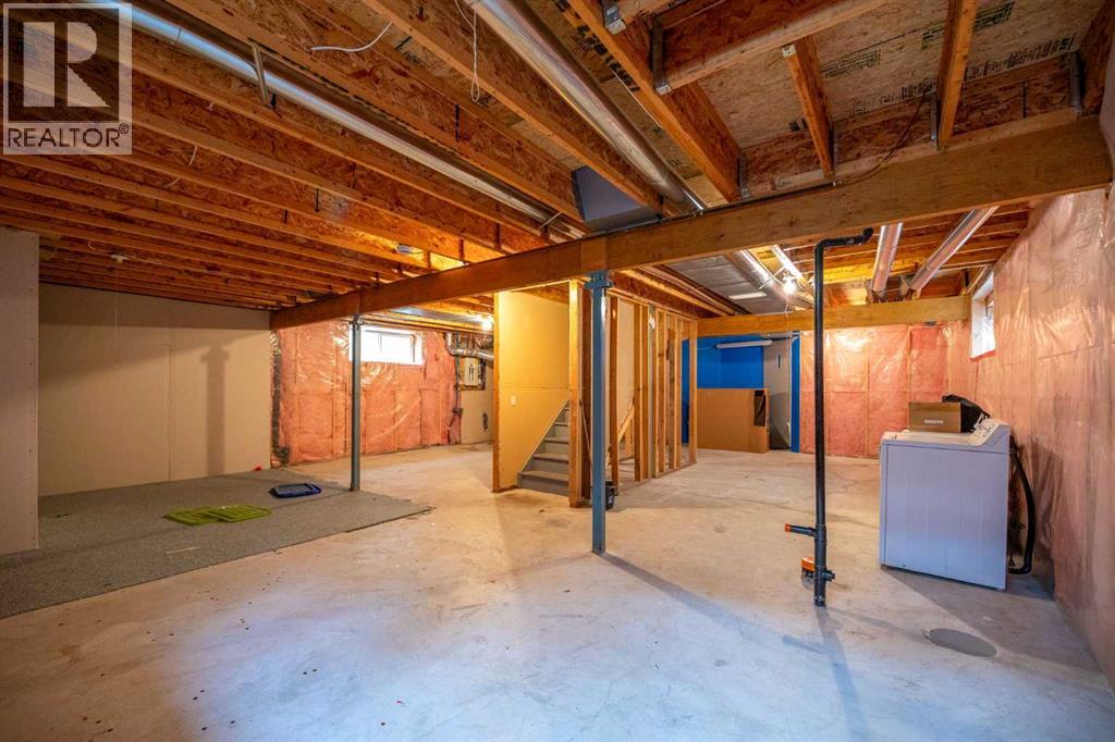 Single Family House for Sale in  Rockyledge Crescent NW Rocky Ridge Calgary 