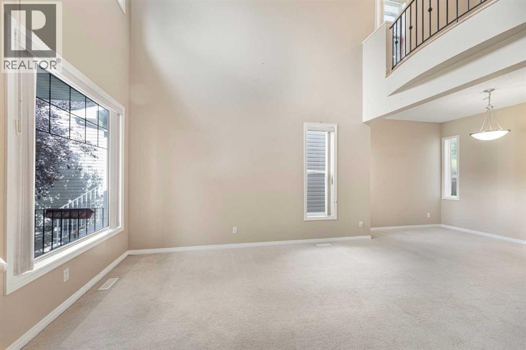 Single Family House for Sale in  Rockyledge Crescent NW Rocky Ridge Calgary 