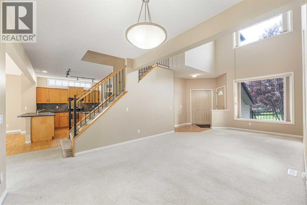 Single Family House for Sale in  Rockyledge Crescent NW Rocky Ridge Calgary 