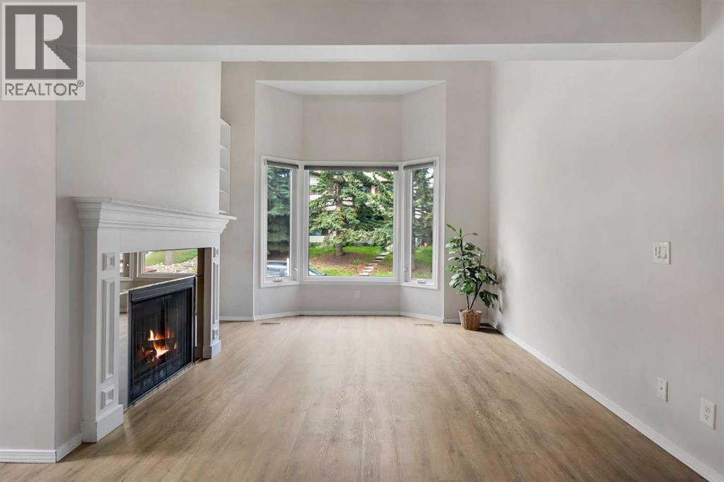 Single Family House for Sale in  Edgeford Way NW Edgemont Calgary 