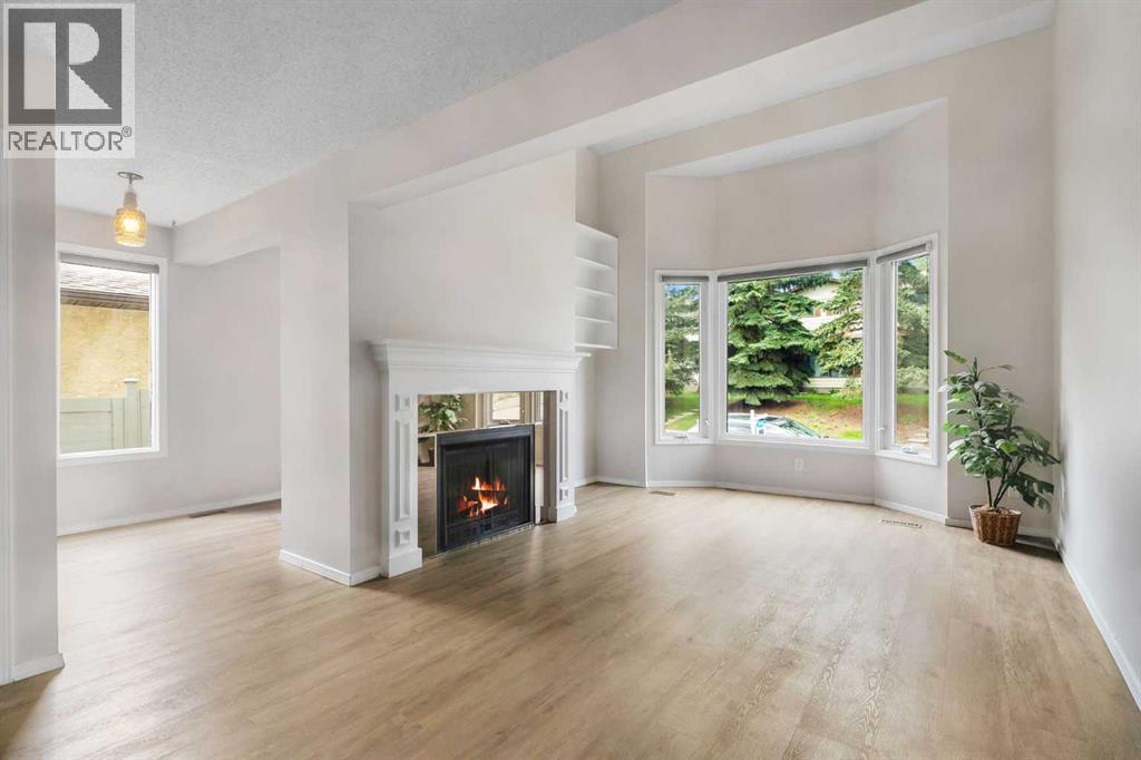 Single Family House for Sale in  Edgeford Way NW Edgemont Calgary 