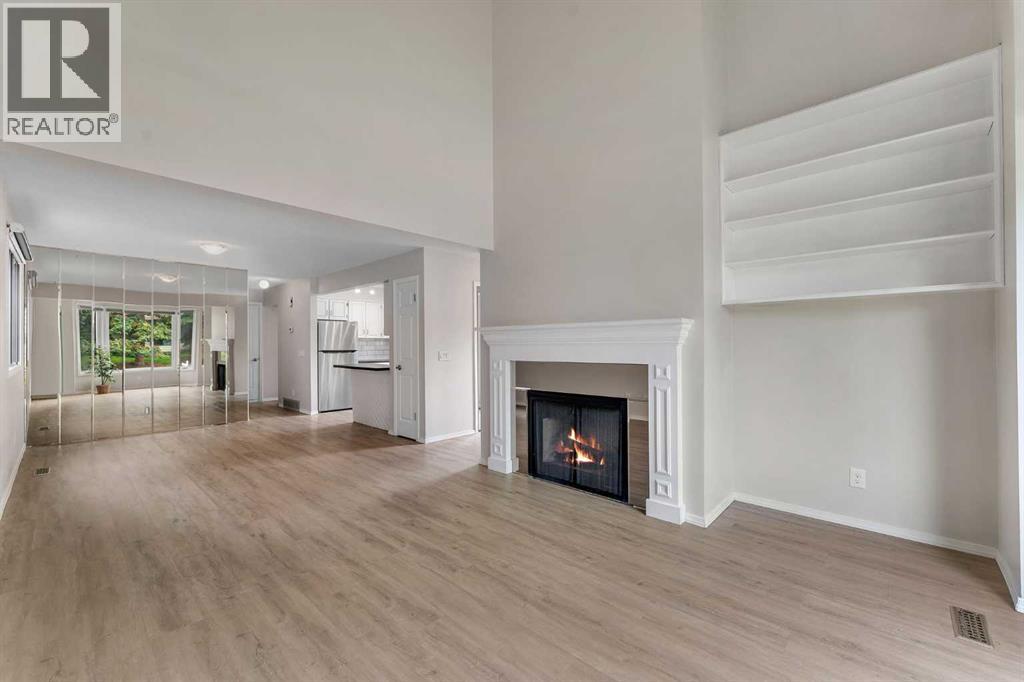 Single Family House for Sale in  Edgeford Way NW Edgemont Calgary 