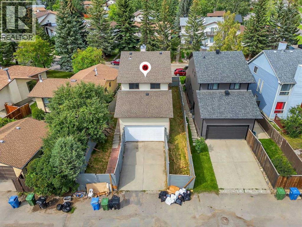Single Family House for Sale in  Edgeford Way NW Edgemont Calgary 