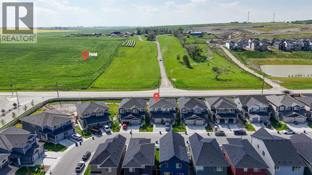 Photo 2 of 1457 Bayview Point Sw, Airdrie AB