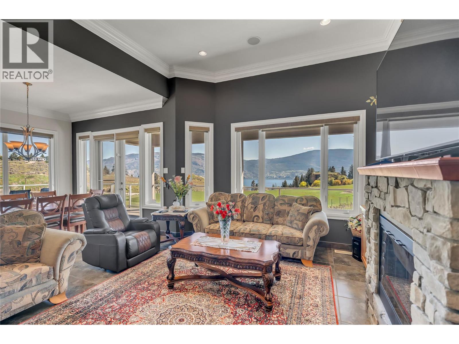 18300 McDougald Road, Summerland