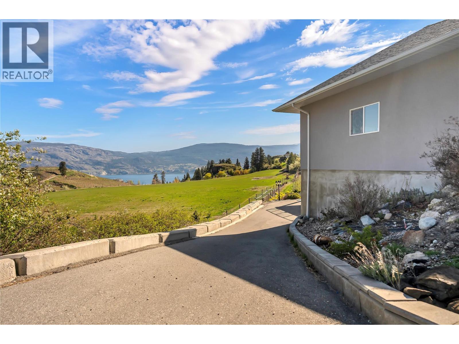 18300 McDougald Road, Summerland