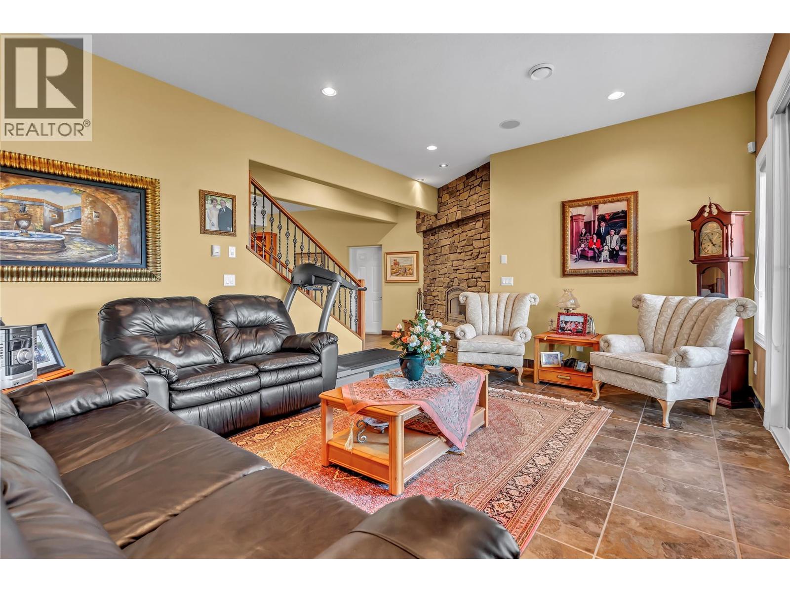 18300 McDougald Road, Summerland