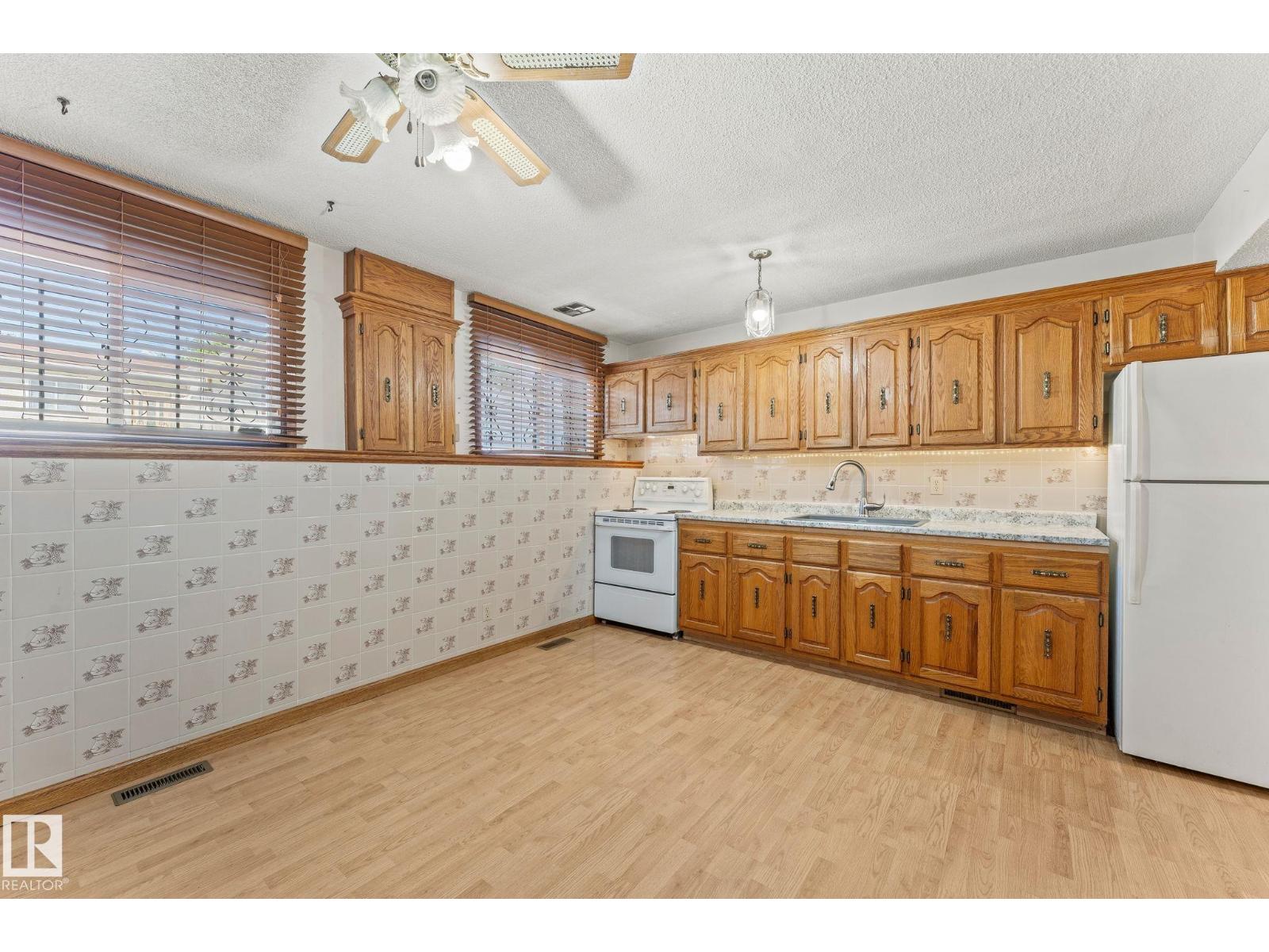 Photo 43 of 13820 86 St Nw, Edmonton AB