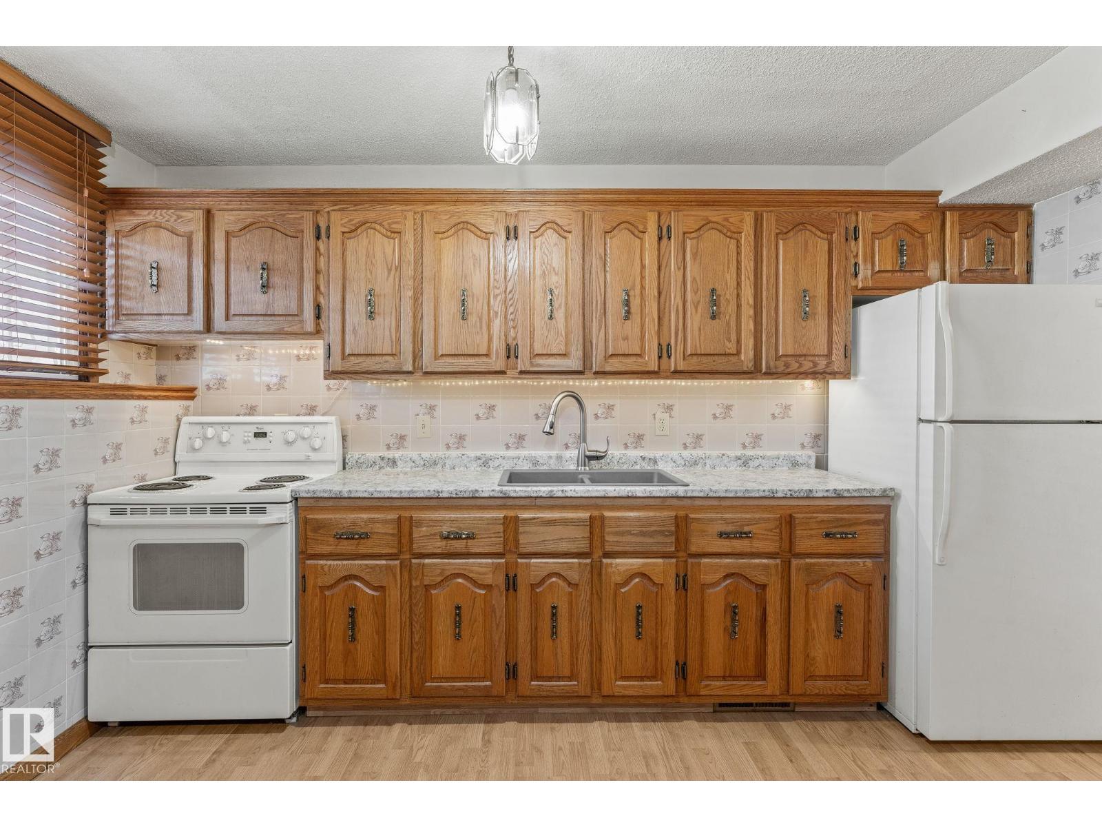 Photo 46 of 13820 86 St Nw, Edmonton AB