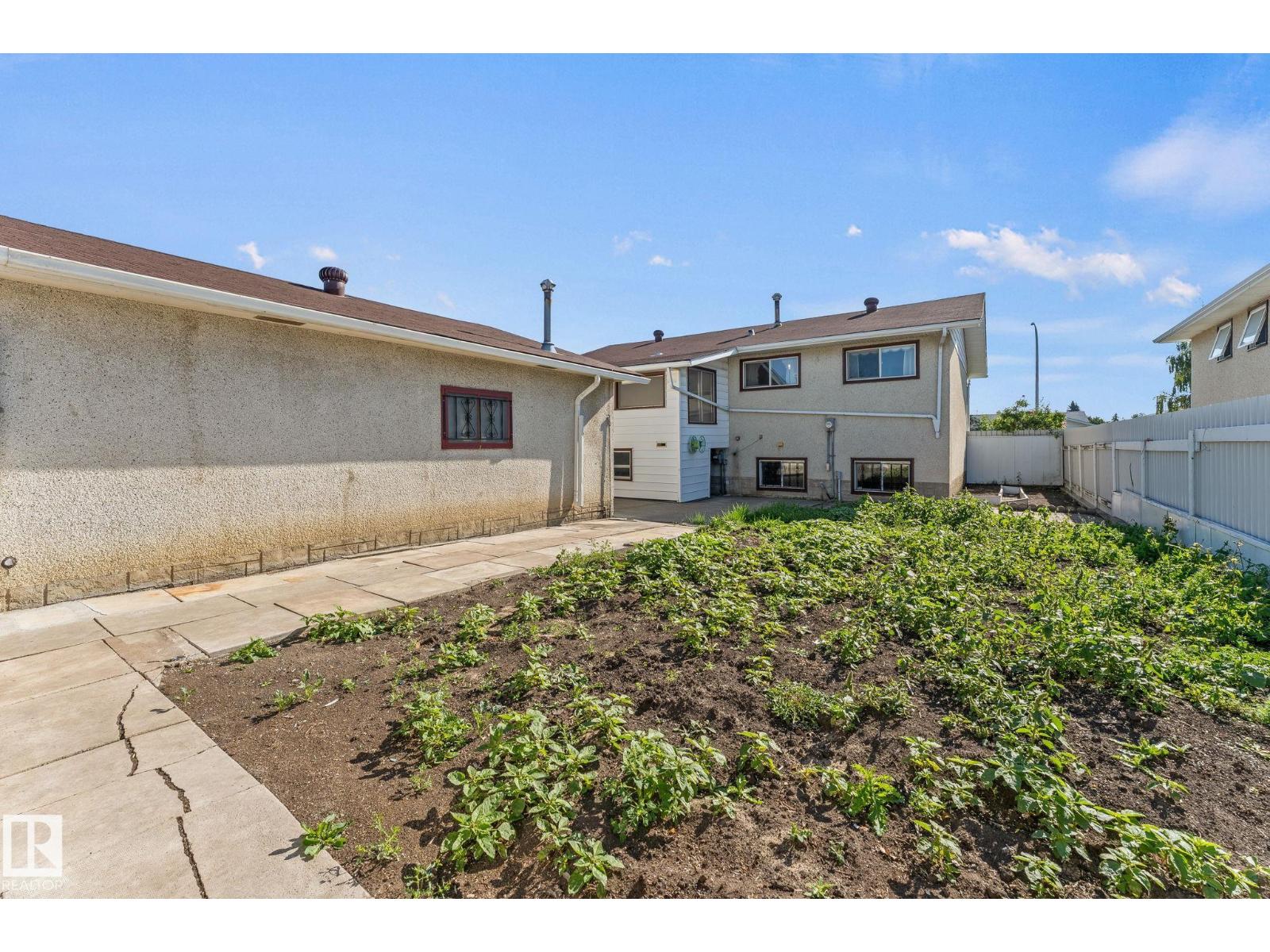 Photo 50 of 13820 86 St Nw, Edmonton AB