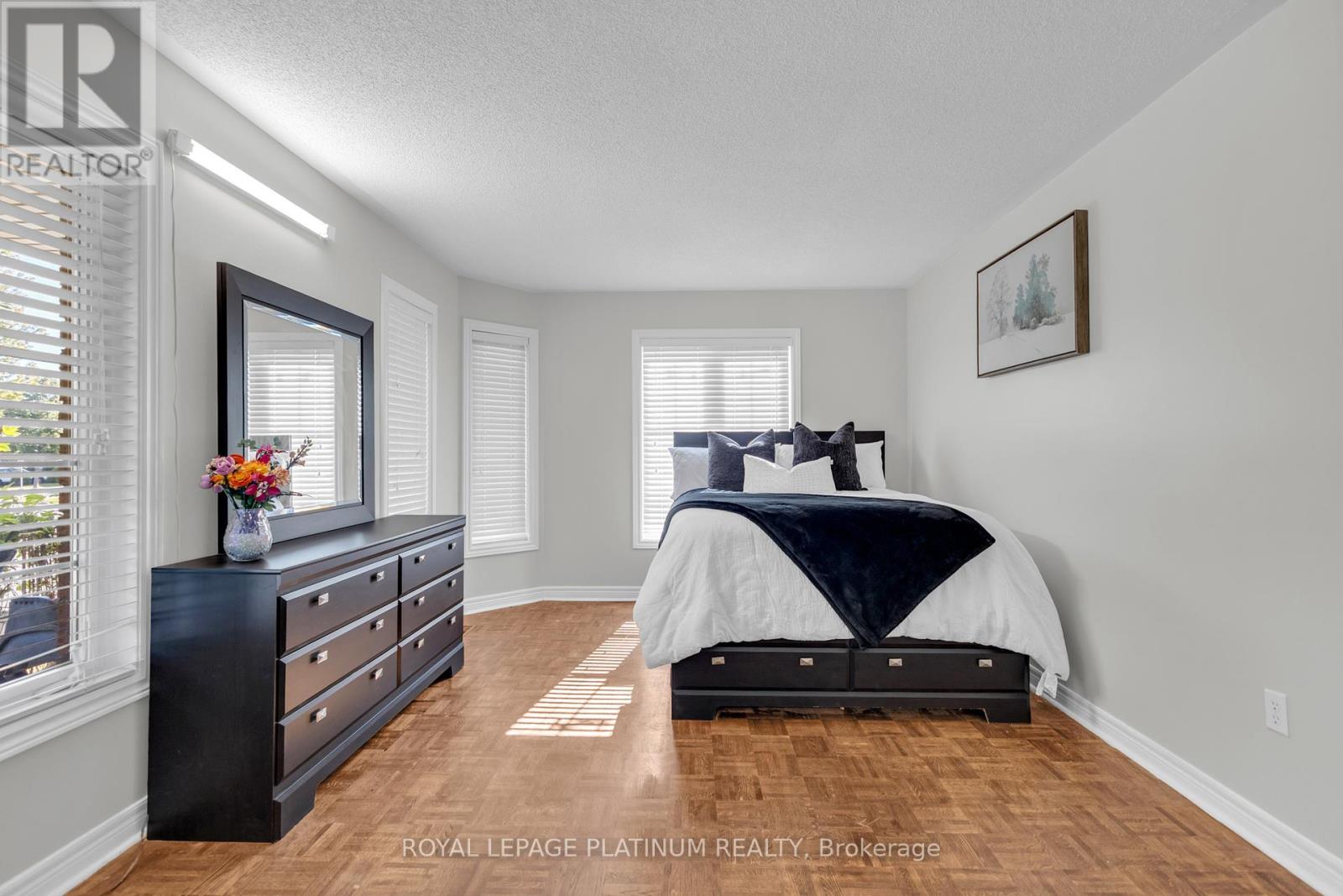 Photo 6 of 76 Baha Crescent, Brampton ON