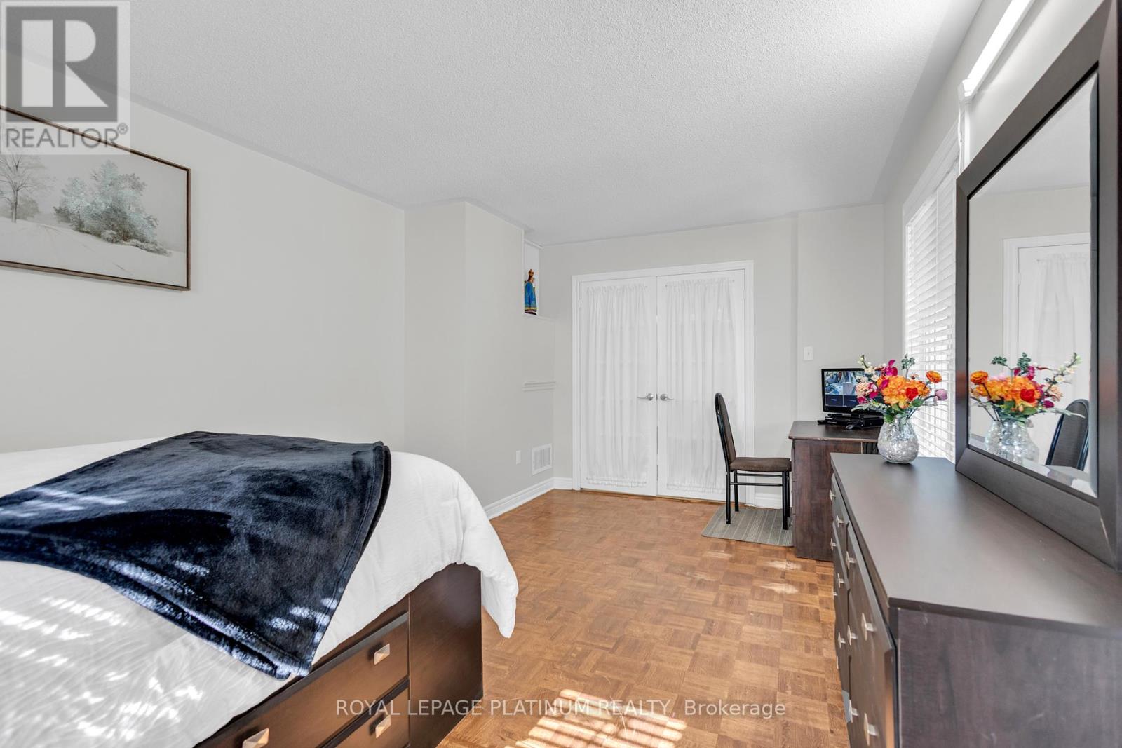 Photo 7 of 76 Baha Crescent, Brampton ON
