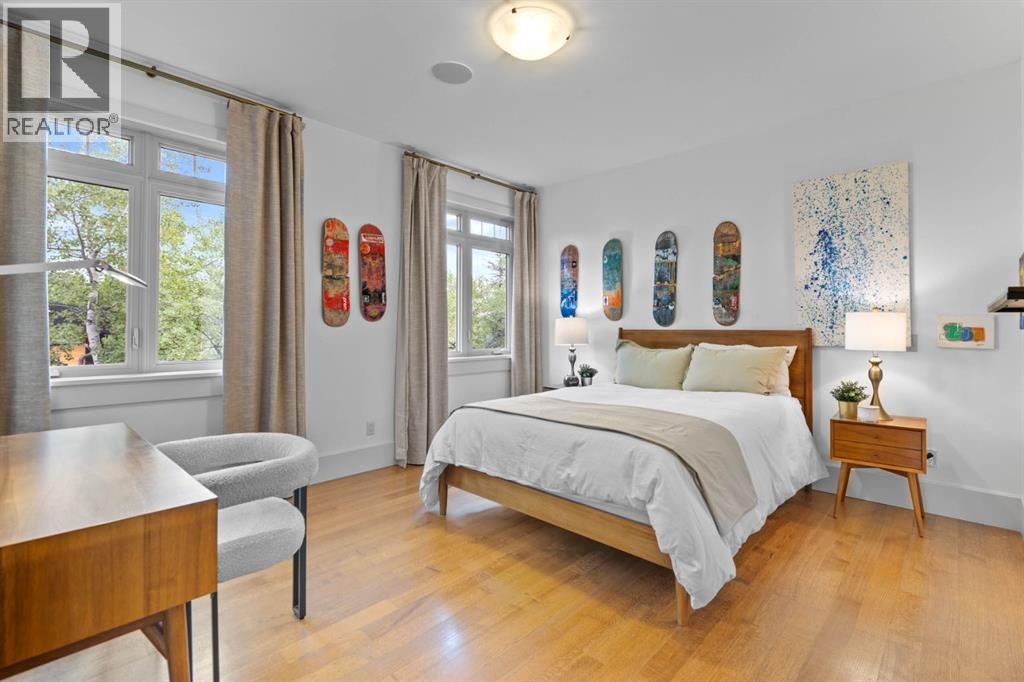 Single Family House for Sale in  Posthill Drive SW Springbank Hill Calgary 