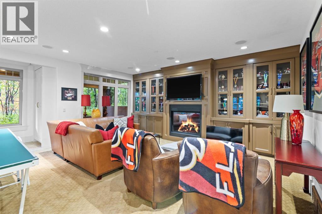 Single Family House for Sale in  Posthill Drive SW Springbank Hill Calgary 