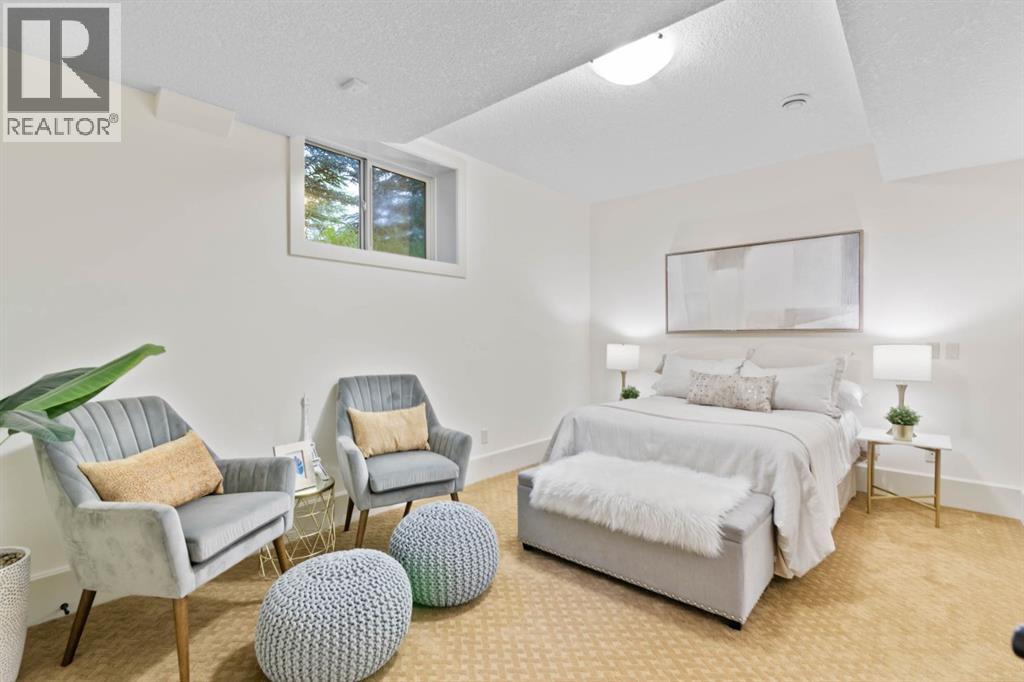 Single Family House for Sale in  Posthill Drive SW Springbank Hill Calgary 