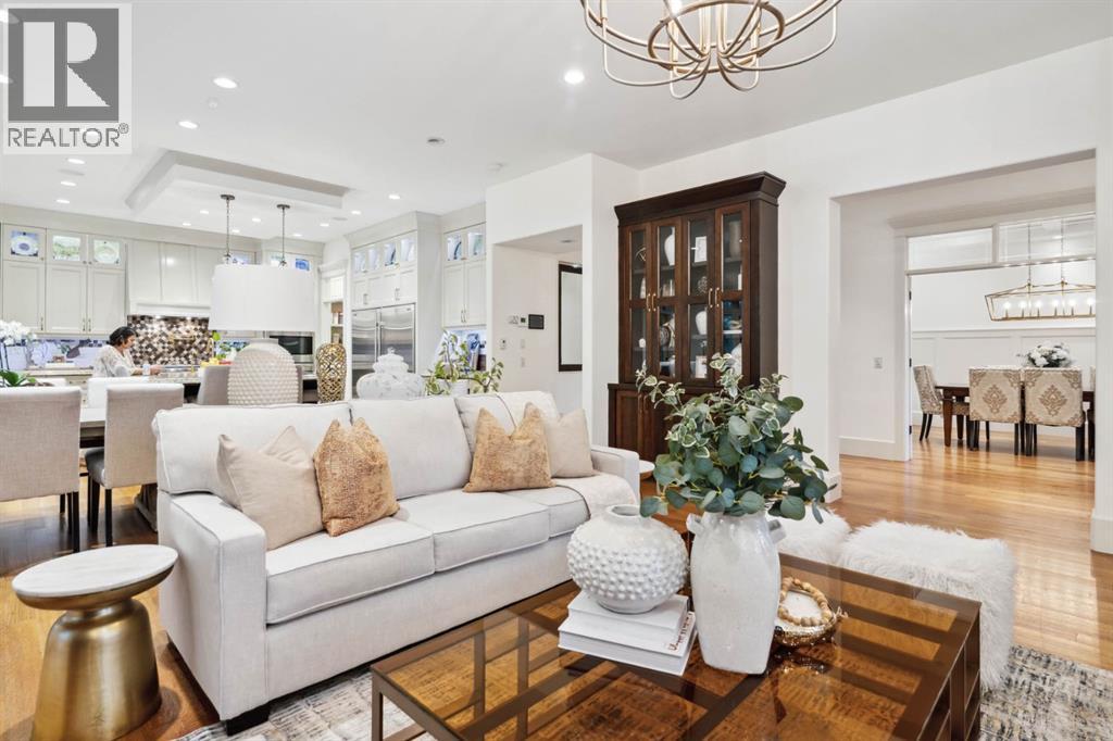 Single Family House for Sale in  Posthill Drive SW Springbank Hill Calgary 