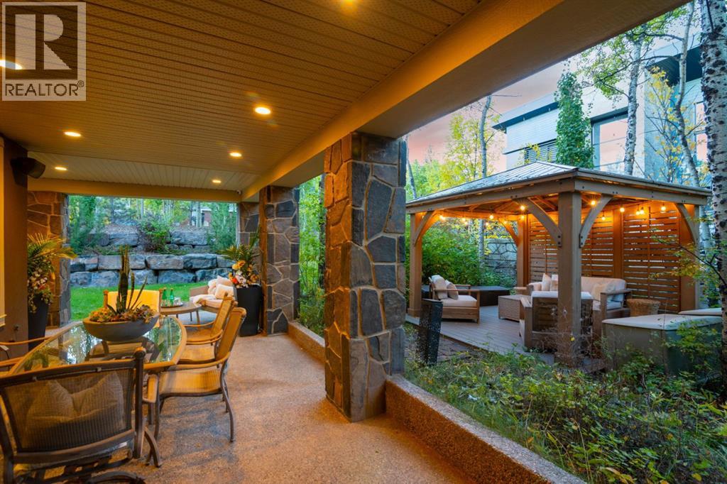 Single Family House for Sale in  Posthill Drive SW Springbank Hill Calgary 