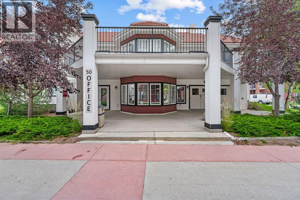 Single Family House for Sale in   Royal Oak Plaza NW Royal Oak Calgary 