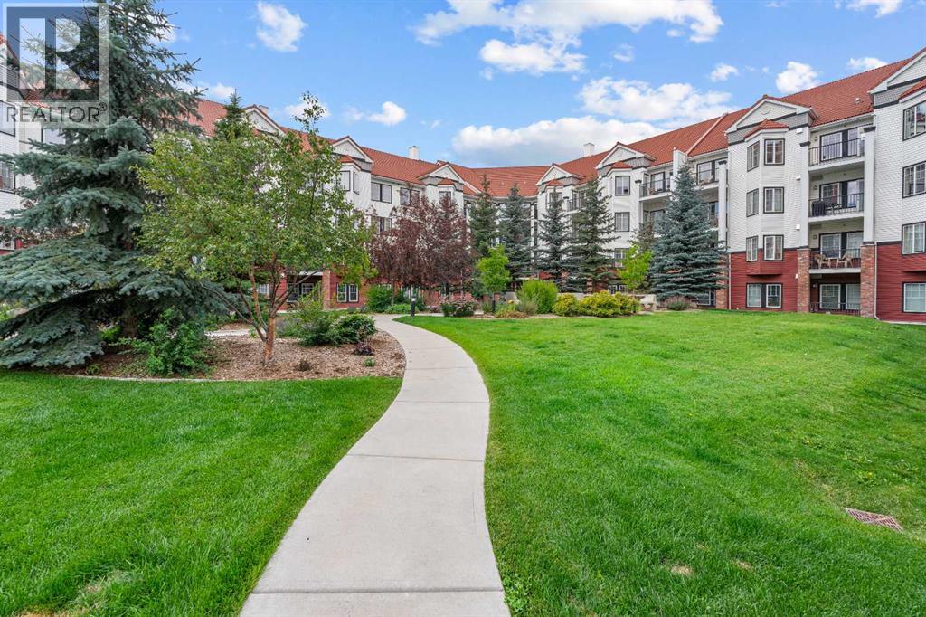 Single Family House for Sale in   Royal Oak Plaza NW Royal Oak Calgary 