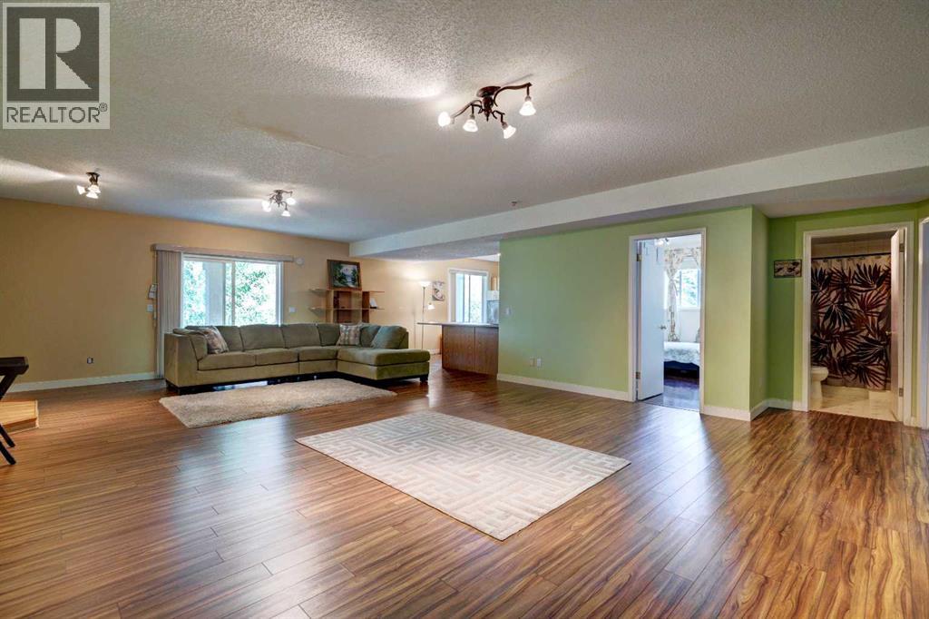 Single Family House Bungalow for Sale in  Edgevalley Way NW Edgemont Calgary 