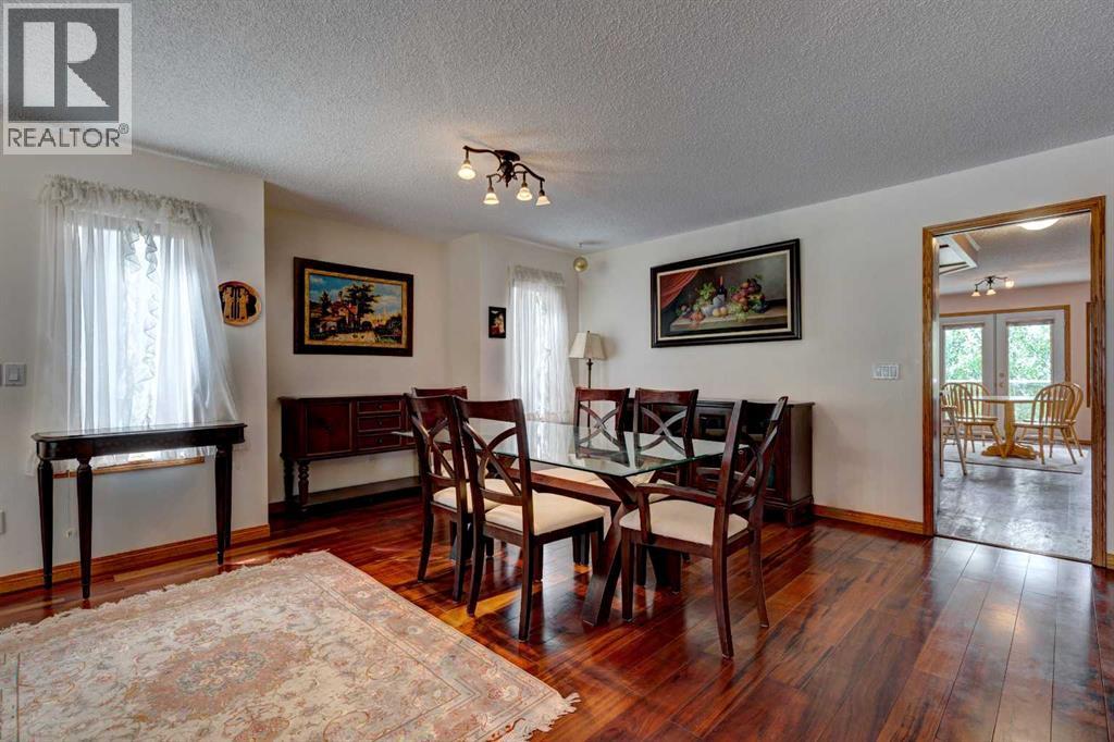 Single Family House Bungalow for Sale in  Edgevalley Way NW Edgemont Calgary 