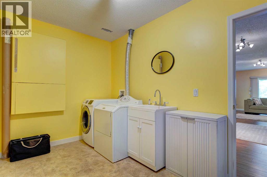 Single Family House Bungalow for Sale in  Edgevalley Way NW Edgemont Calgary 
