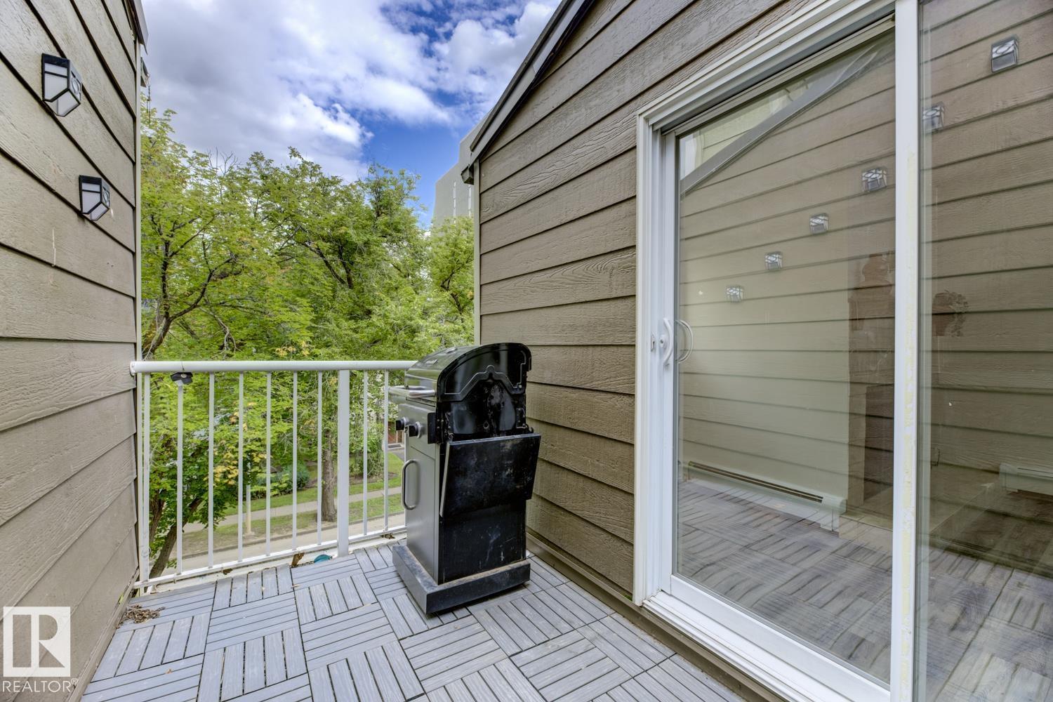 Photo 5 of 301 10138 116 St Nw, Edmonton AB