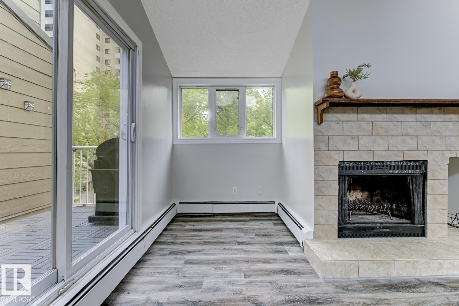 Photo 13 of 301 10138 116 St Nw, Edmonton AB