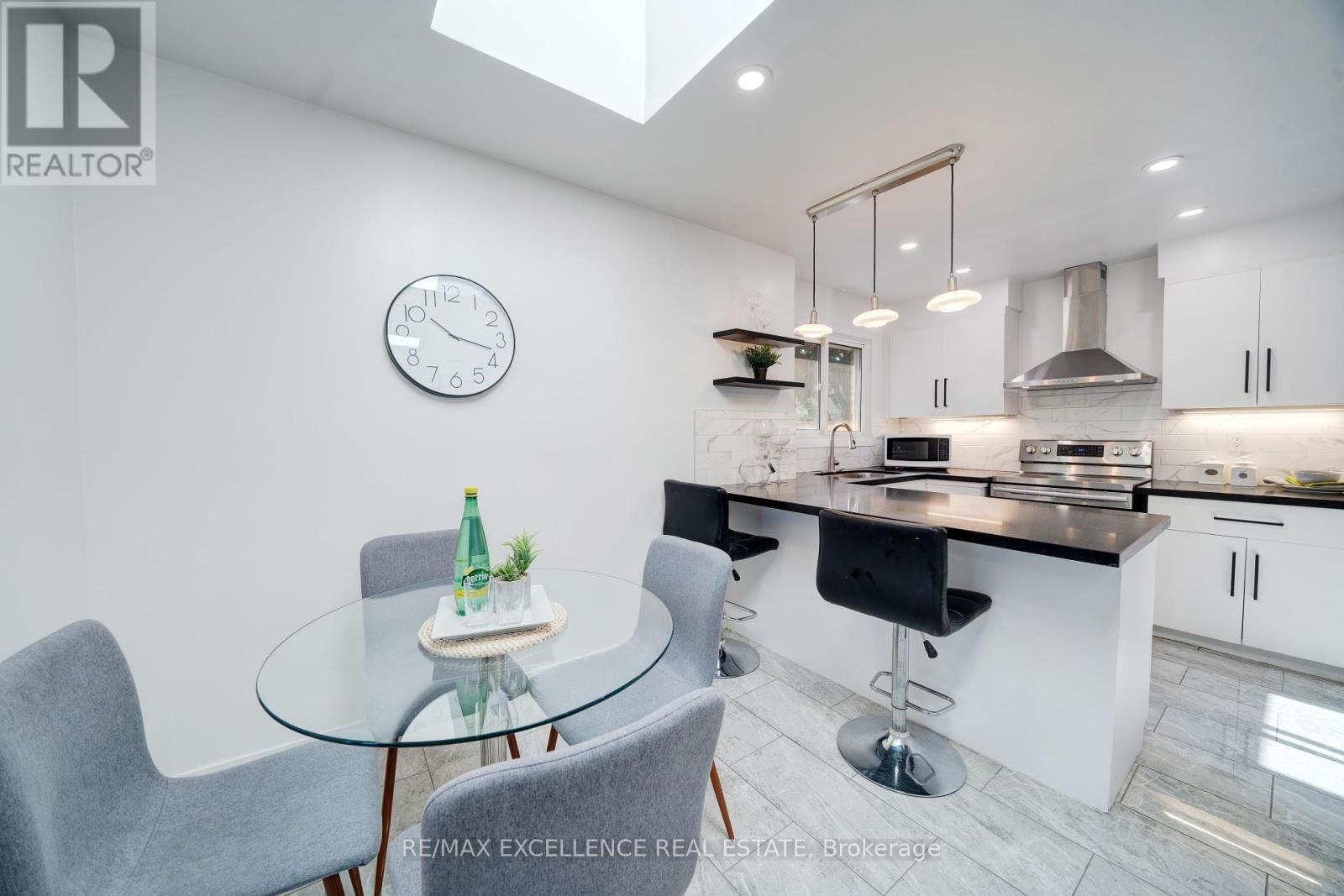 Photo 16 of 110 Seneca Avenue, Oshawa ON