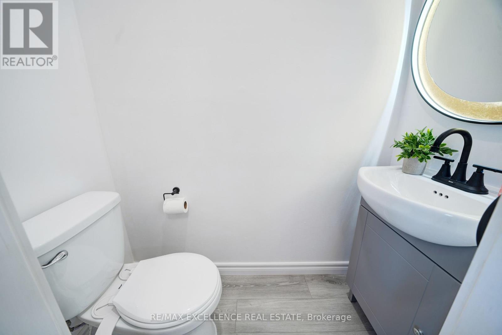 Photo 20 of 110 Seneca Avenue, Oshawa ON