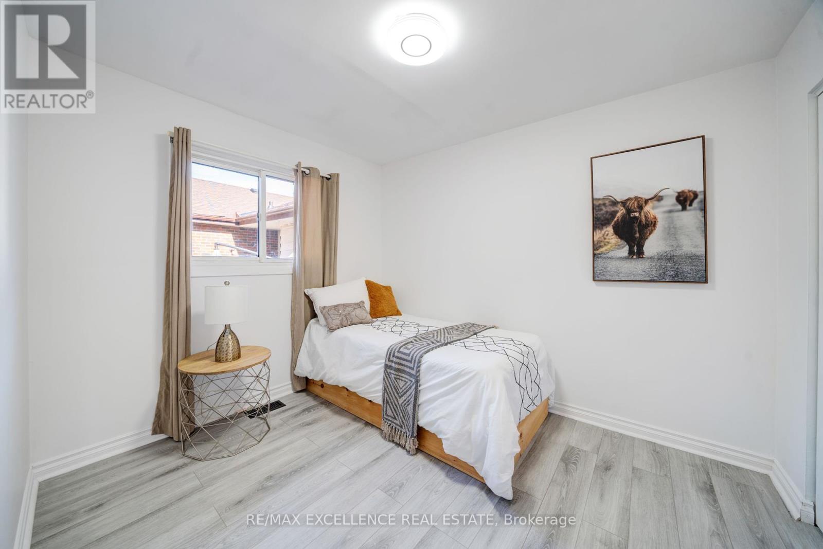 Photo 9 of 110 Seneca Avenue, Oshawa ON