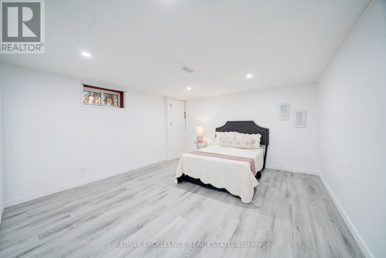 Photo 26 of 110 Seneca Avenue, Oshawa ON