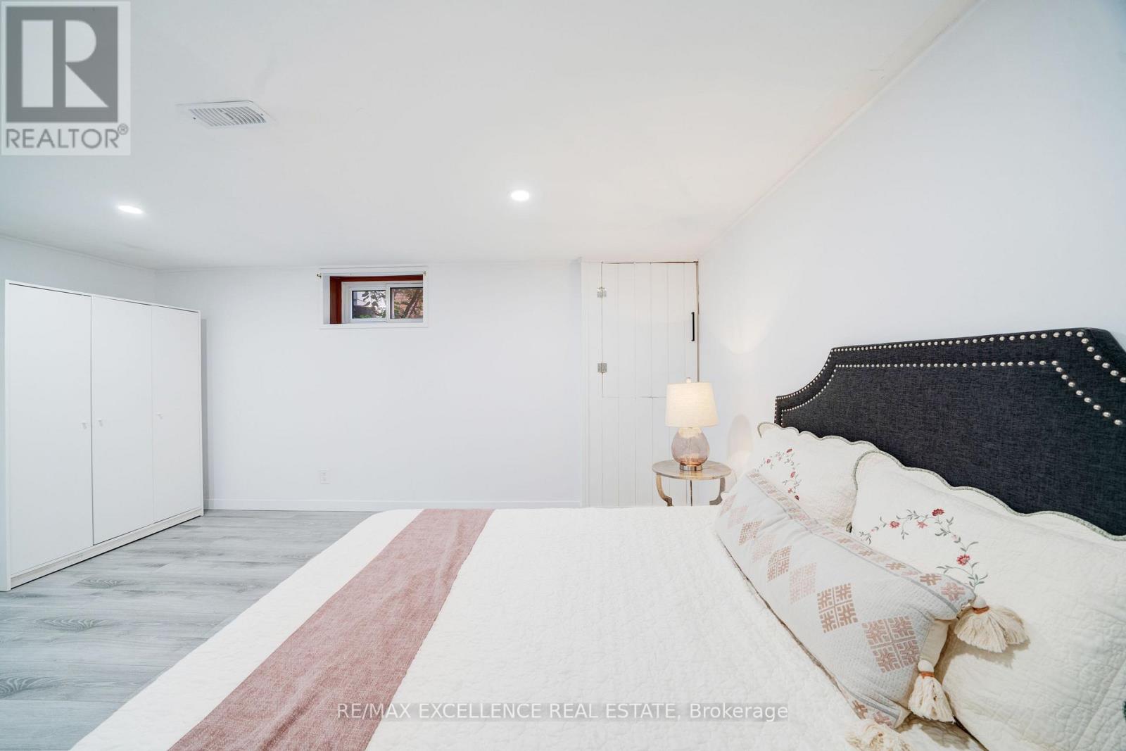 Photo 32 of 110 Seneca Avenue, Oshawa ON