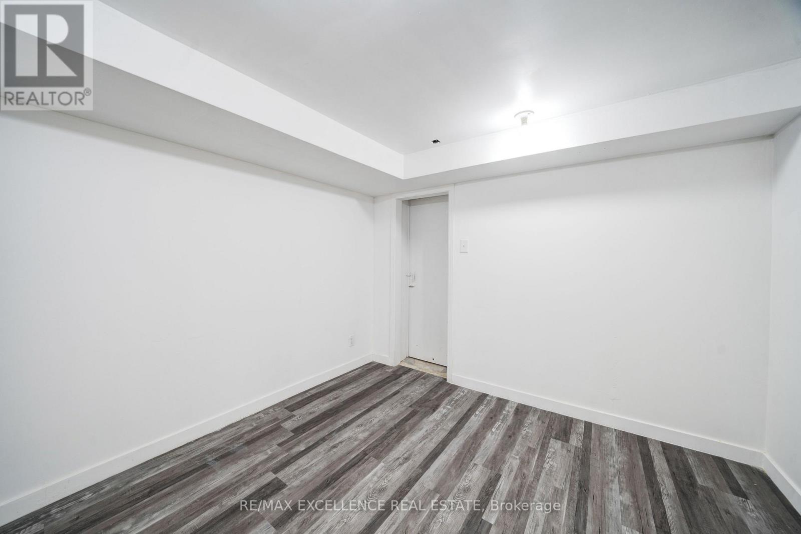 Photo 24 of 110 Seneca Avenue, Oshawa ON