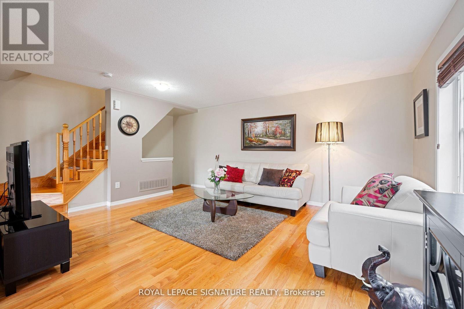 Photo 10 of 798 Shortreed Crescent, Milton ON