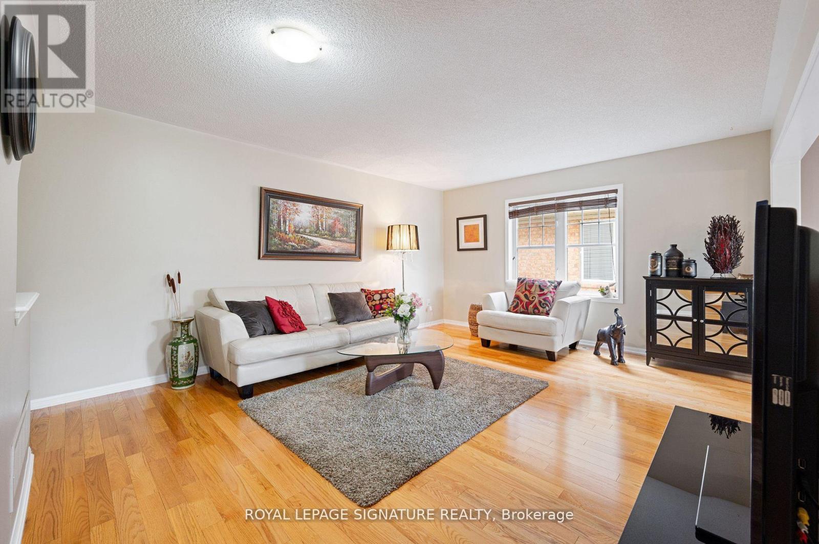 Photo 38 of 798 Shortreed Crescent, Milton ON