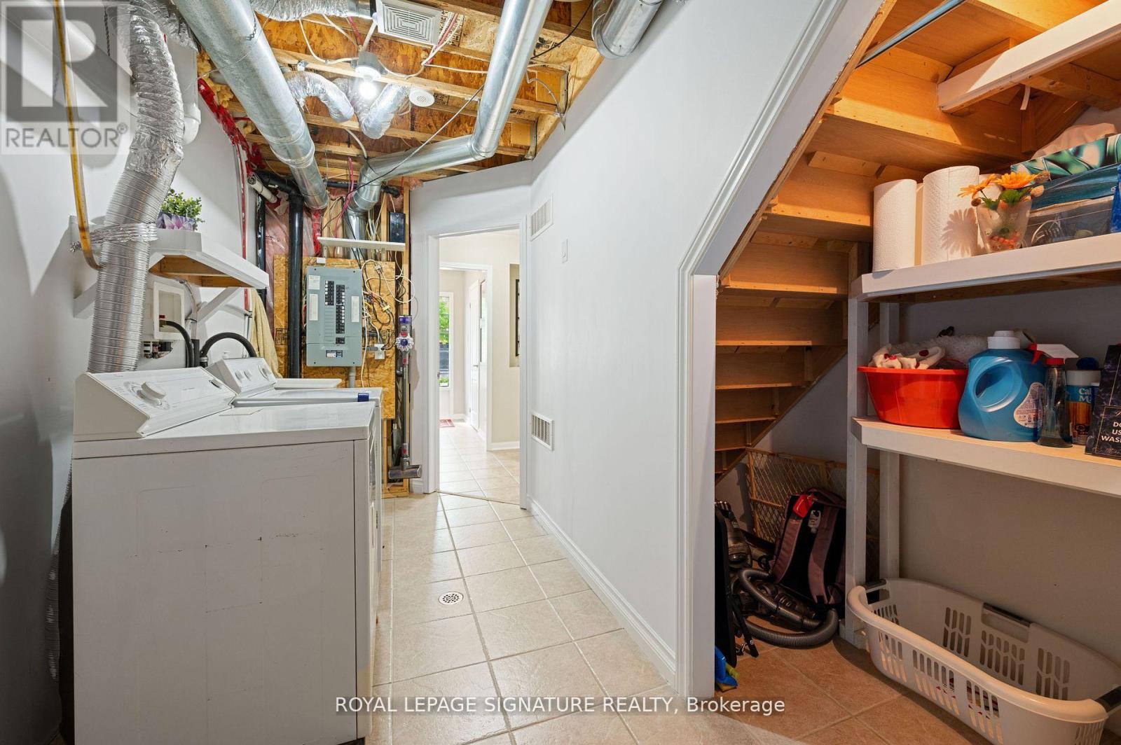 Photo 5 of 798 Shortreed Crescent, Milton ON