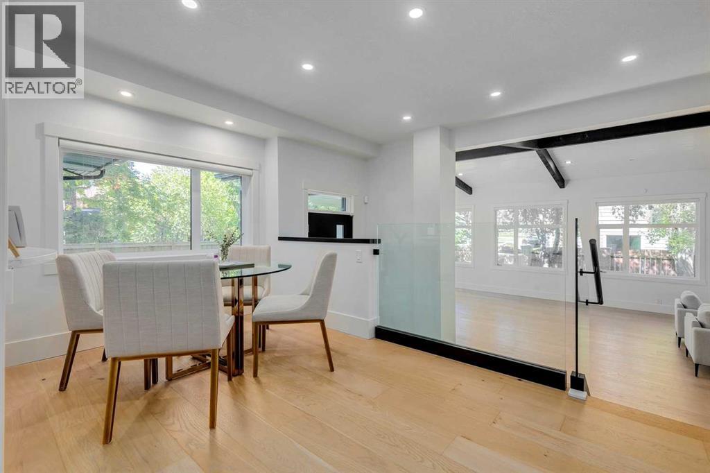 Single Family House Bi-level for Sale in  Varsity Estates Road NW Varsity Calgary 