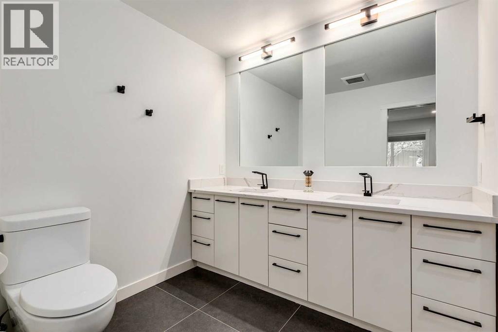 Single Family House Bi-level for Sale in  Varsity Estates Road NW Varsity Calgary 