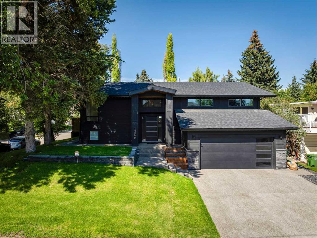 Single Family House Bi-level for Sale in  Varsity Estates Road NW Varsity Calgary 