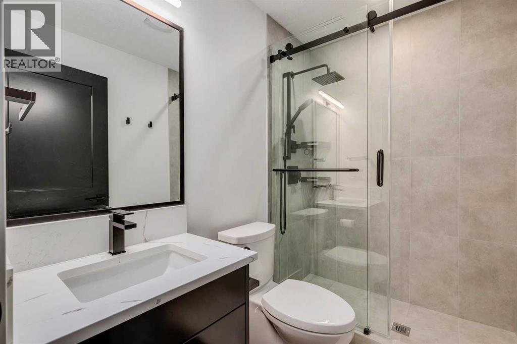 Single Family House Bi-level for Sale in  Varsity Estates Road NW Varsity Calgary 