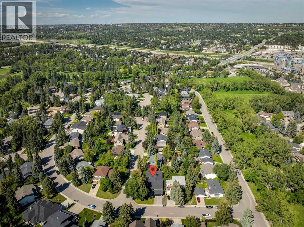 Single Family House Bi-level for Sale in  Varsity Estates Road NW Varsity Calgary 