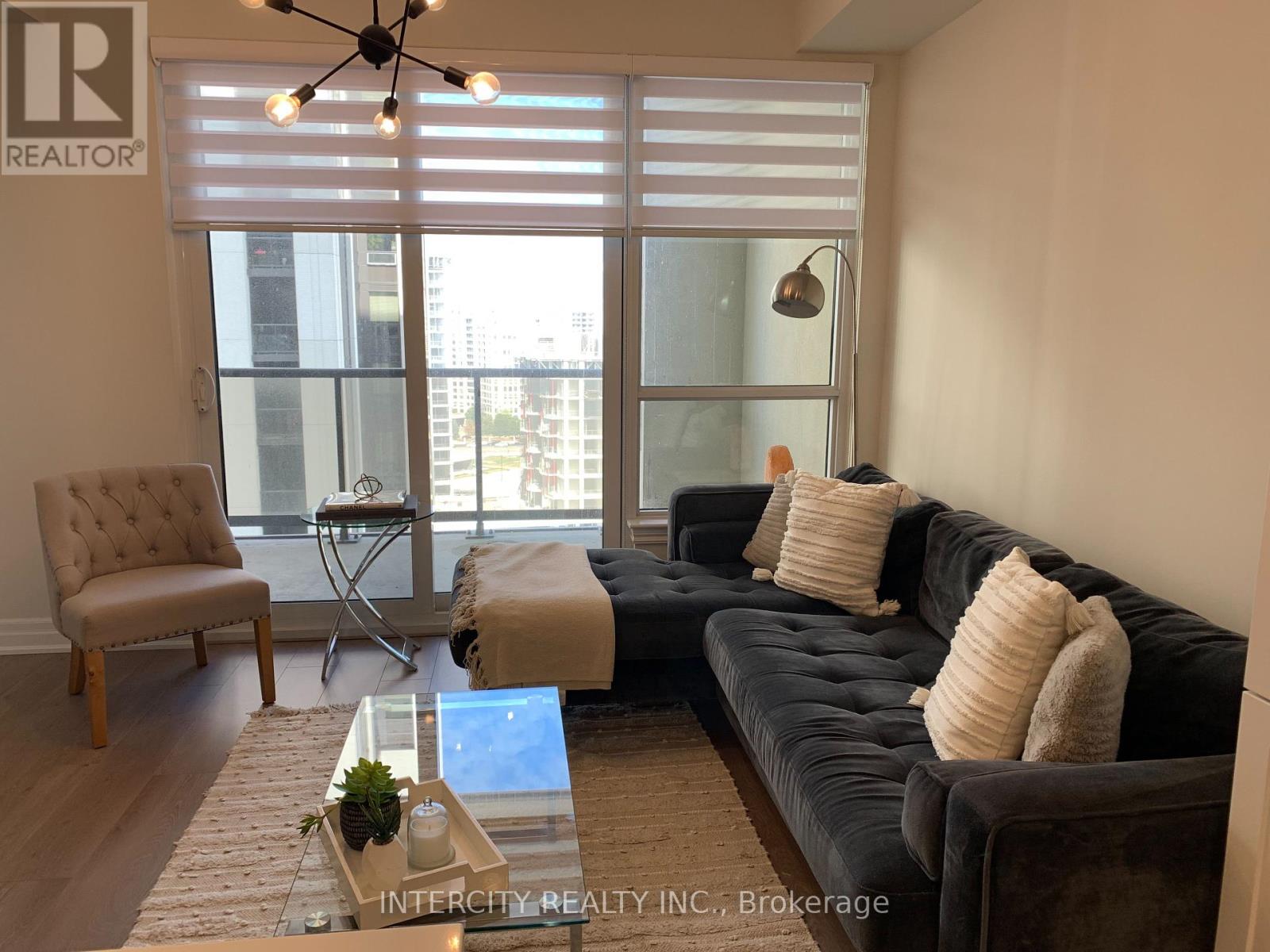 Photo 9 of 1601 9075 Jane Street, Vaughan ON