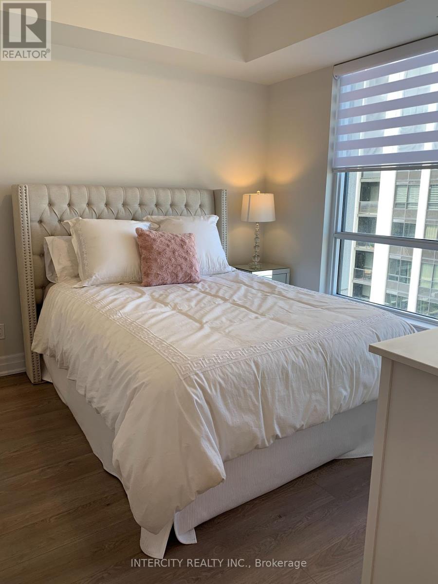 Photo 8 of 1601 9075 Jane Street, Vaughan ON