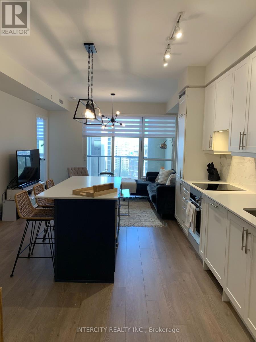 Photo 2 of 1601 9075 Jane Street, Vaughan ON