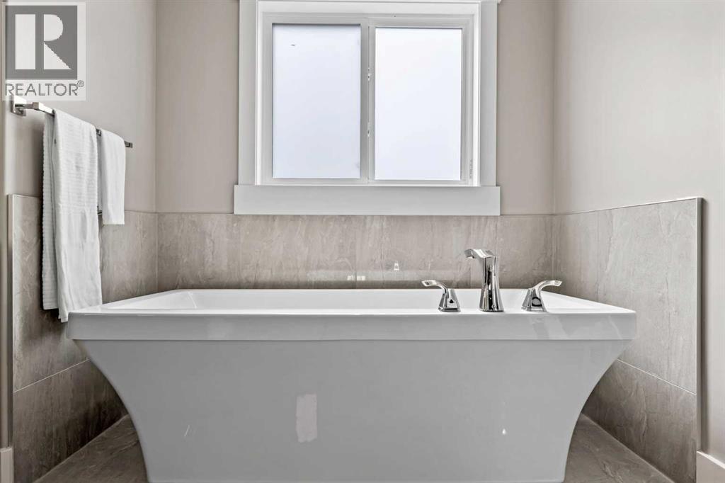 Single Family House for Sale in   Avenue NW Mount Pleasant Calgary 